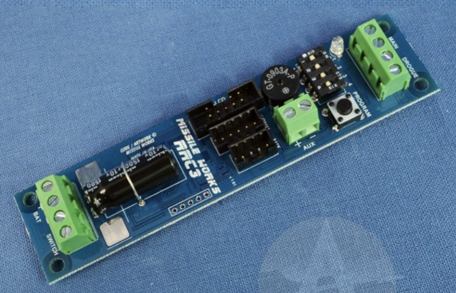 Avionics bay assembly